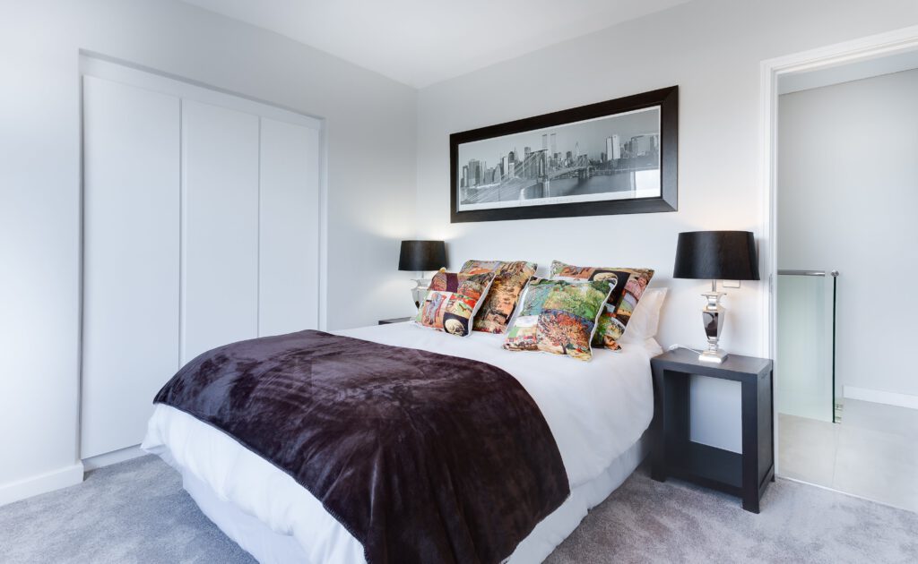 Bett im Schlafzimmer